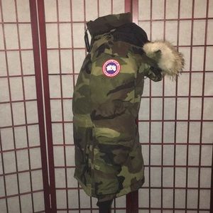 Women’s Canada Goose!